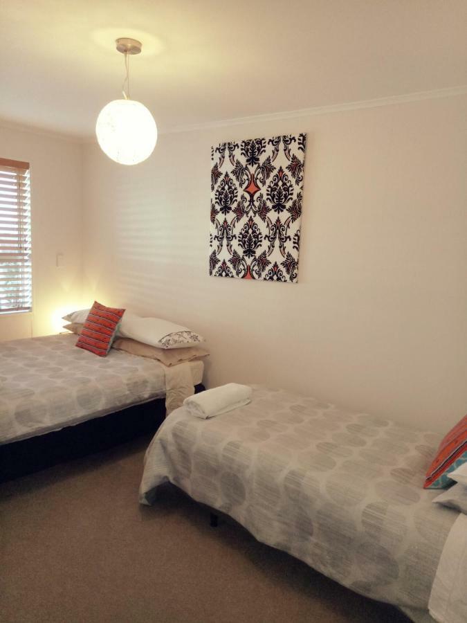 Beachfront Location Appartement Mount Maunganui Buitenkant foto